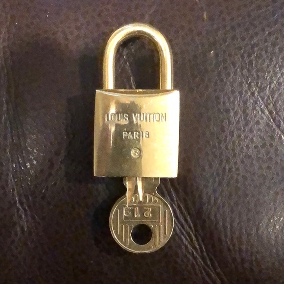 Vintage LV Louis Vuitton Padlock Lock & Key 219 - Picture 7 of 16